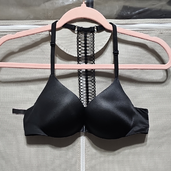 Victoria's Secret Black Strappy Bra - Picture 1 of 5